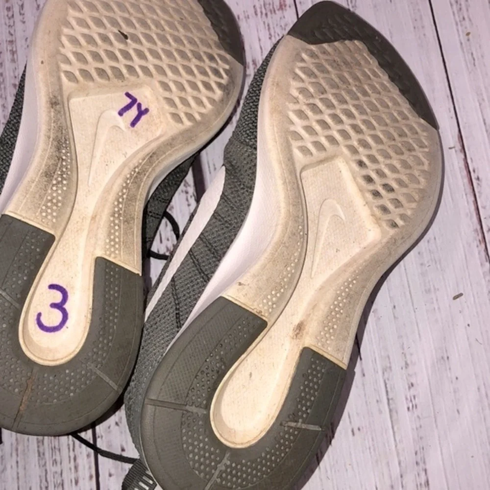 Nike dualtone racer sneakers size 7Y